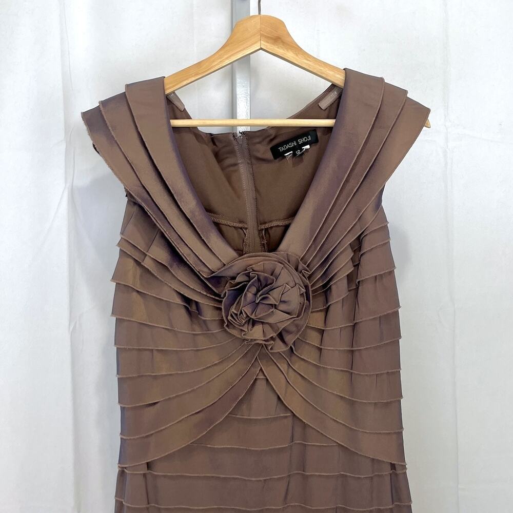 TADASHI SHOJI Tiered Rosette Maxi Dress V Neck Sleeveless Shimmer Brown Size 12 - Picture 3 of 7